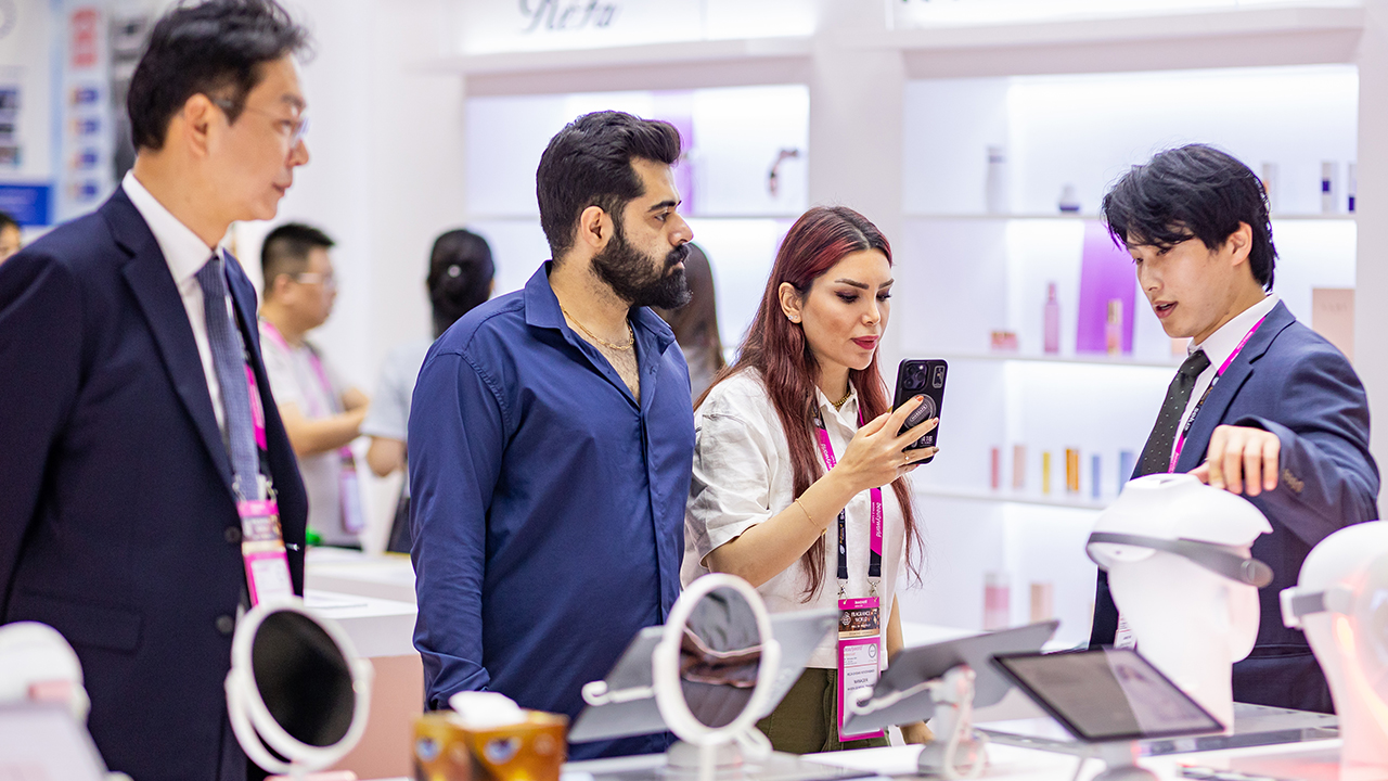 Beautyworld Middle East product demonstration